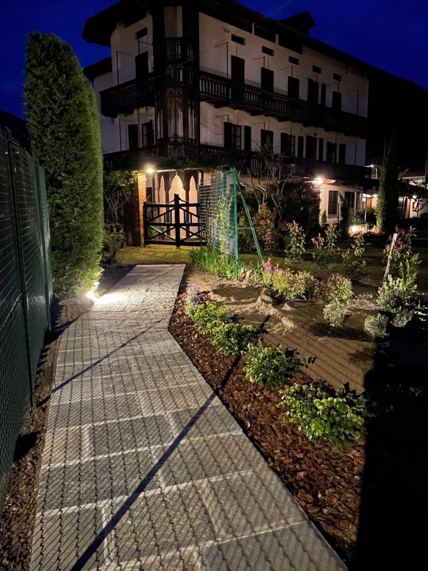 Dimora Fiorita Senior My Holiday Home Varallo Luaran gambar